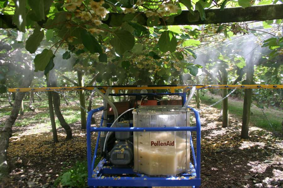 Kiwi Pollination machinery